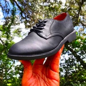 FREEMAN KIDS Lace-Up Oxford in PERFORATED BLACK